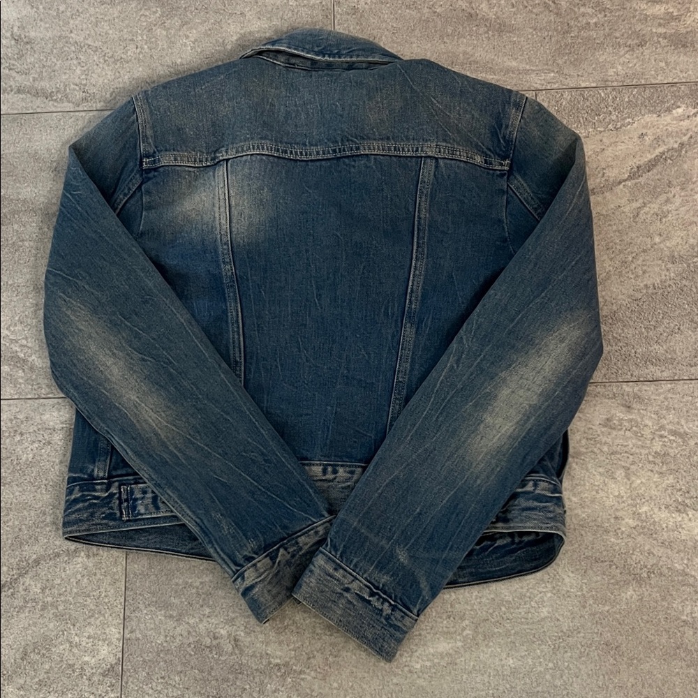 Levi’s Jean Jacket - Picture 2 of 9